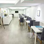 The Breeze 3*