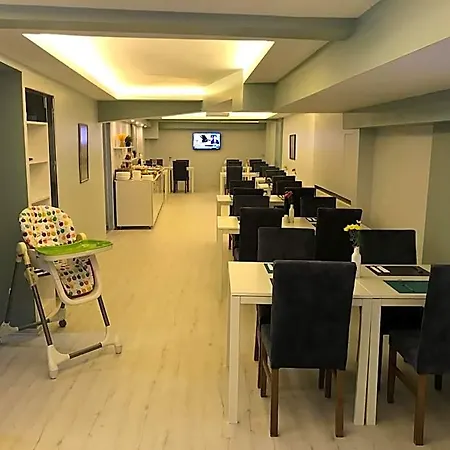 The Breeze Hotel 3*