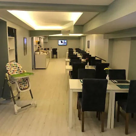The Breeze Ξενοδοχείο 3*