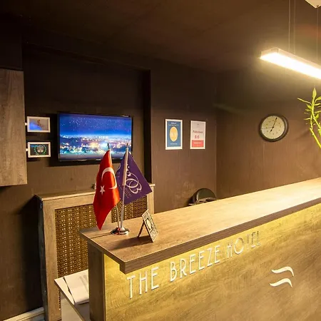 The Breeze 3*