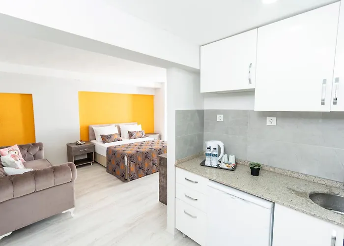 The Breeze Szálloda